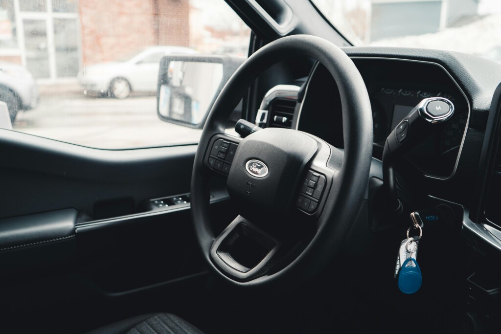 Auto Locksmith Pearland TX car key replacement service