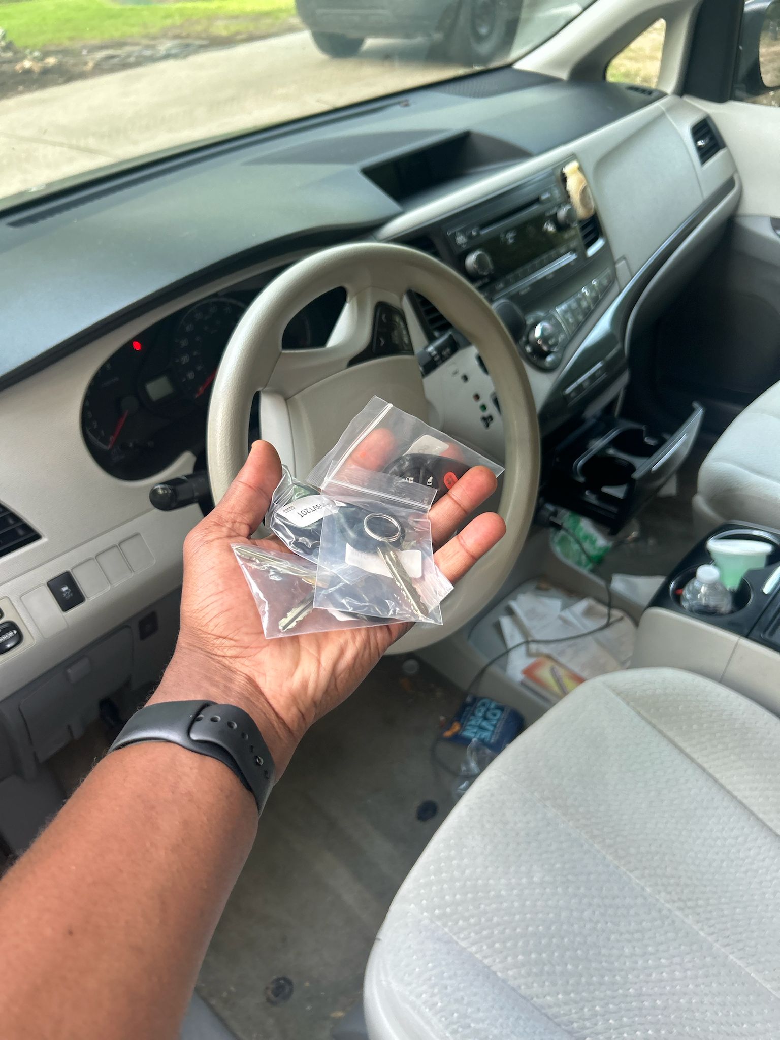 Mobile car key cutting kit K&E Locksmith Pearland