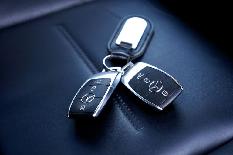 Car key fob representing car lockout service in Texas