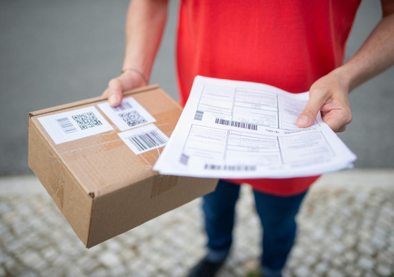 K&E Locksmith Pearland TX delivering key via mail in service